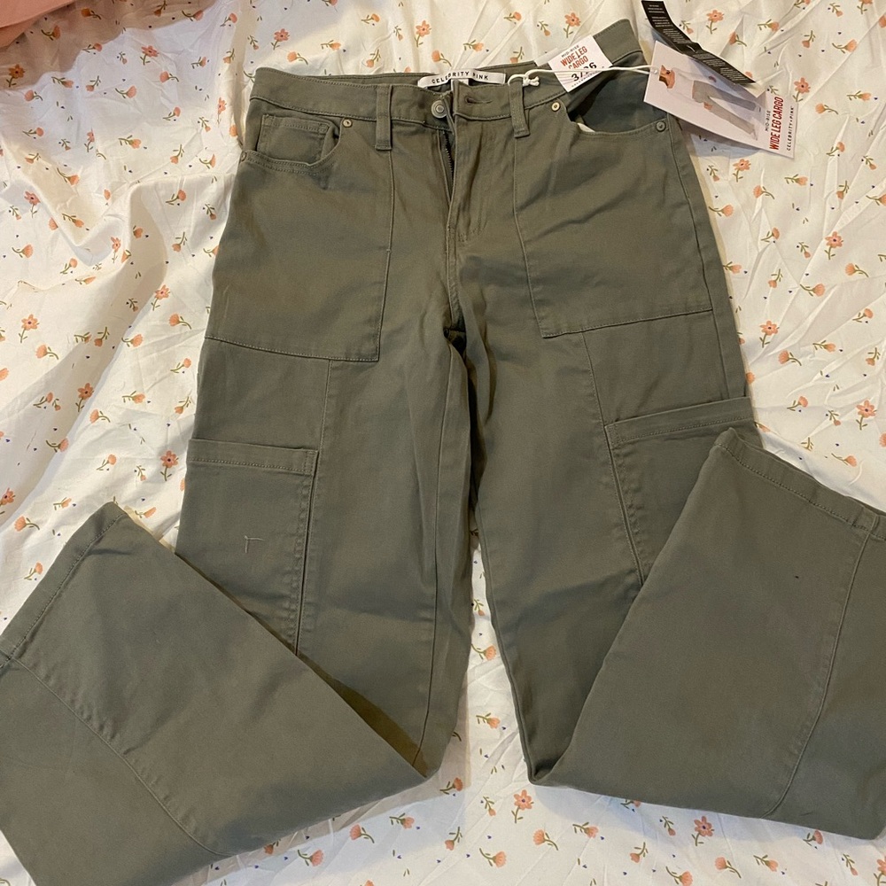Super cute green cargo jeans 3/26 or small celebrity pink